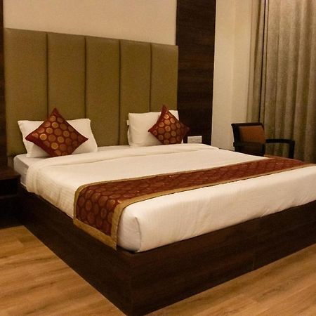 Sourav Park Inn Agra  Ngoại thất bức ảnh