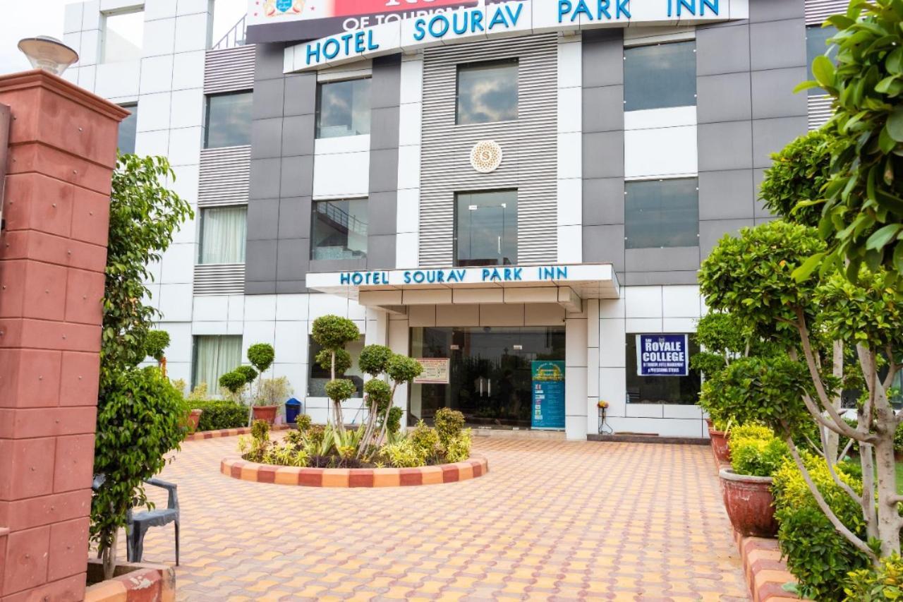 Sourav Park Inn Agra  Ngoại thất bức ảnh