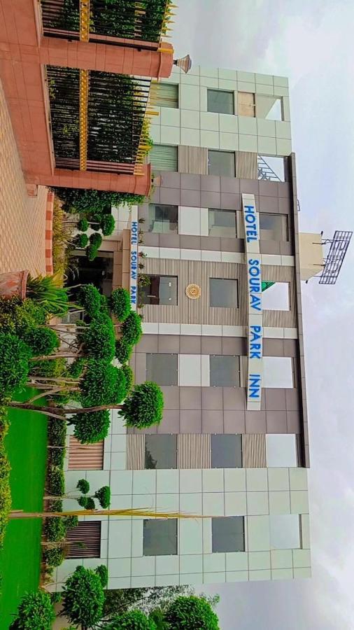 Sourav Park Inn Agra  Ngoại thất bức ảnh