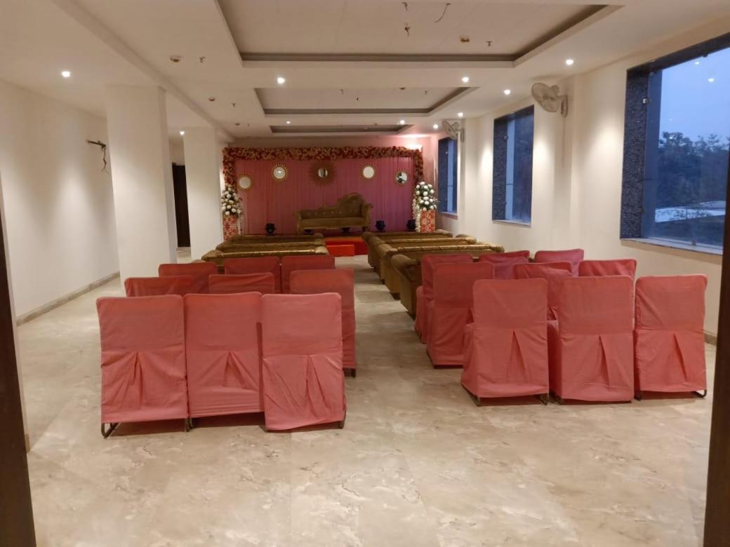 Sourav Park Inn Agra  Ngoại thất bức ảnh